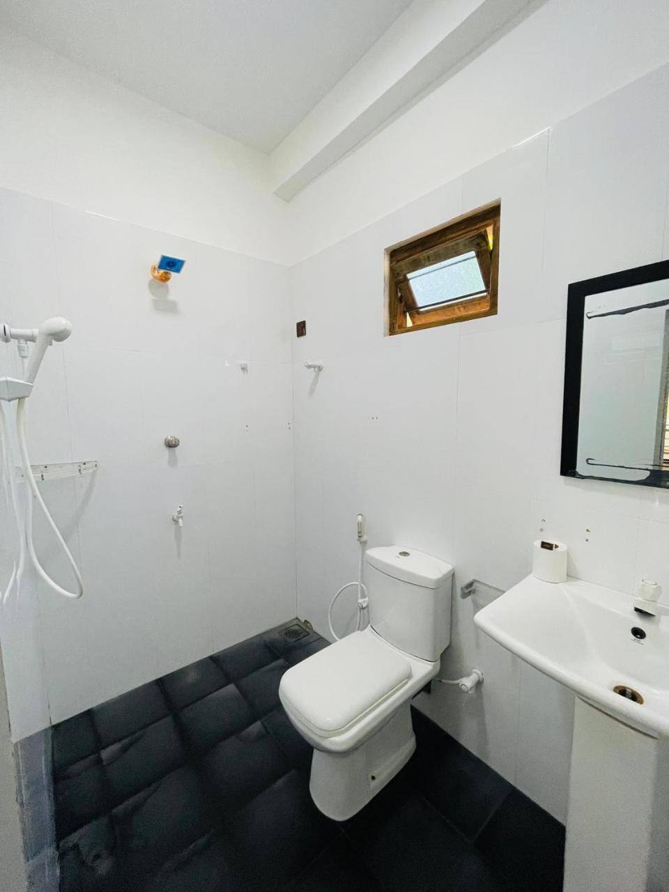 Natraj Guest House トリンコマリー エクステリア 写真