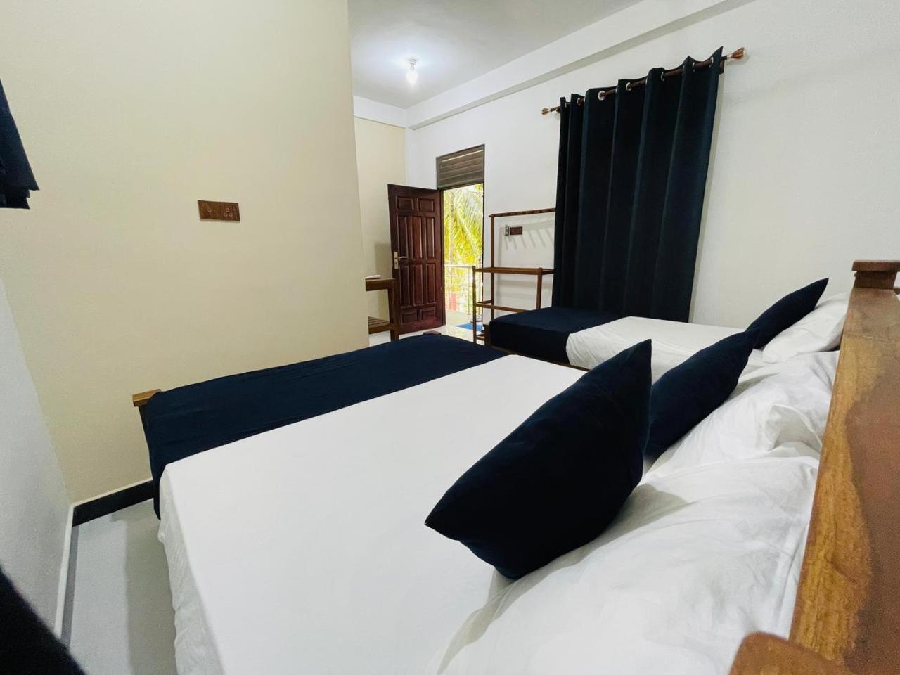Natraj Guest House トリンコマリー エクステリア 写真