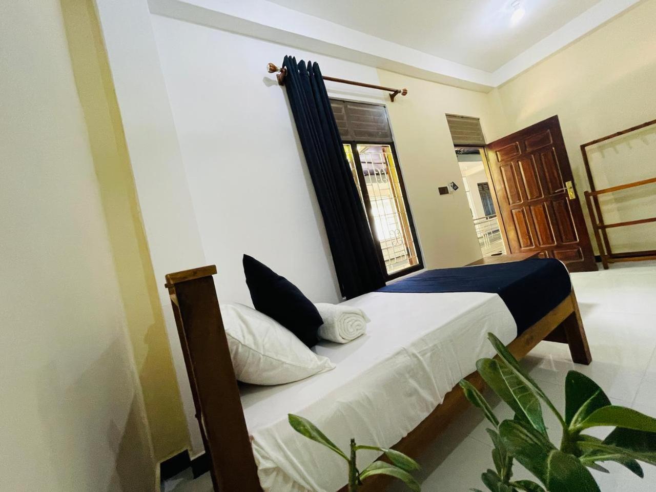 Natraj Guest House トリンコマリー エクステリア 写真